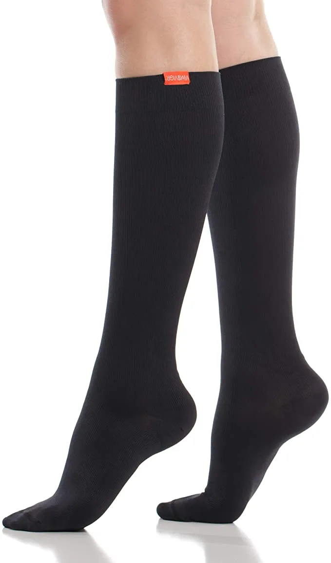 Moisture-Wick Nylon Solid Compression Socks Black