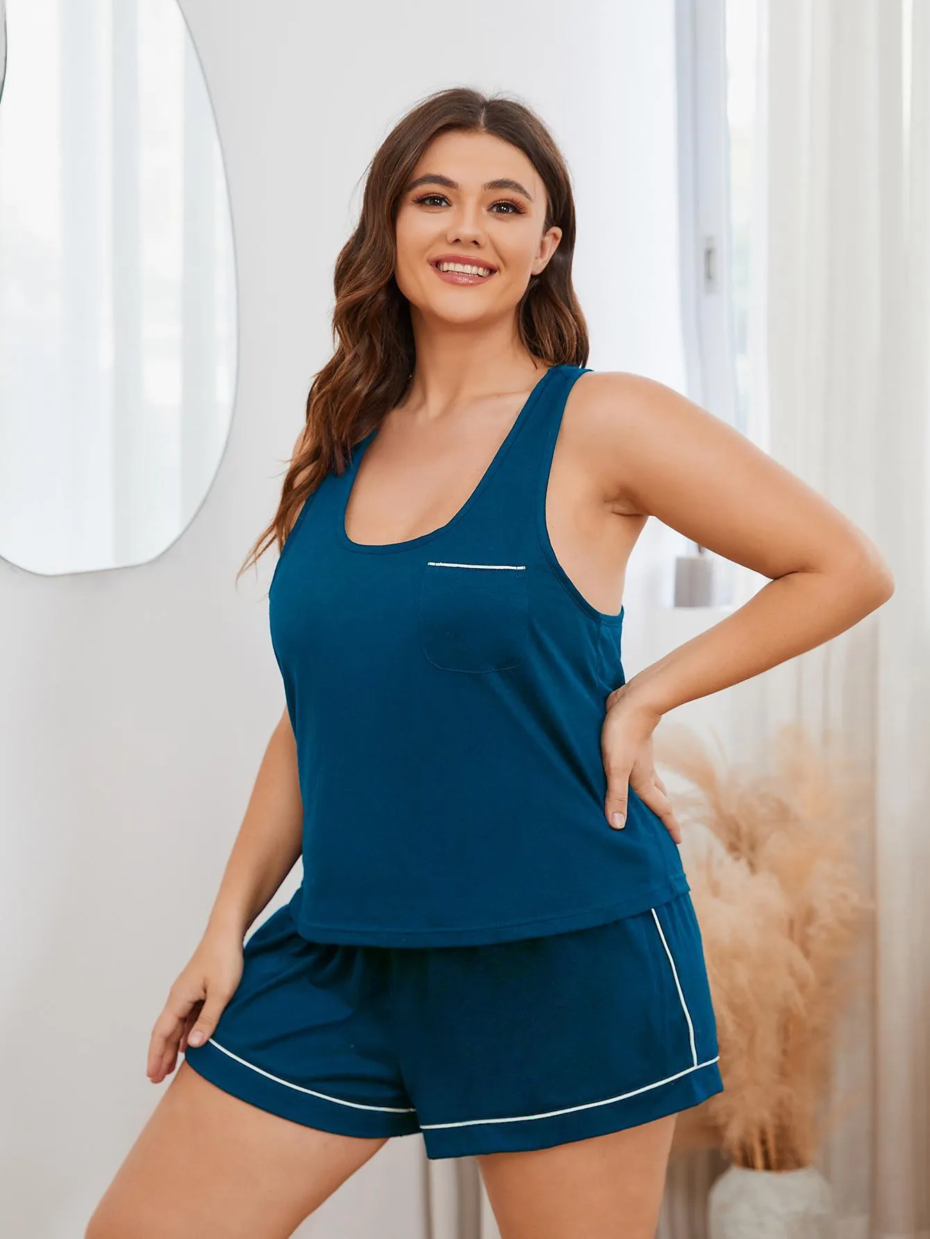 Plus Size Contrast Piping Racerback Tank and Shorts Lounge Set