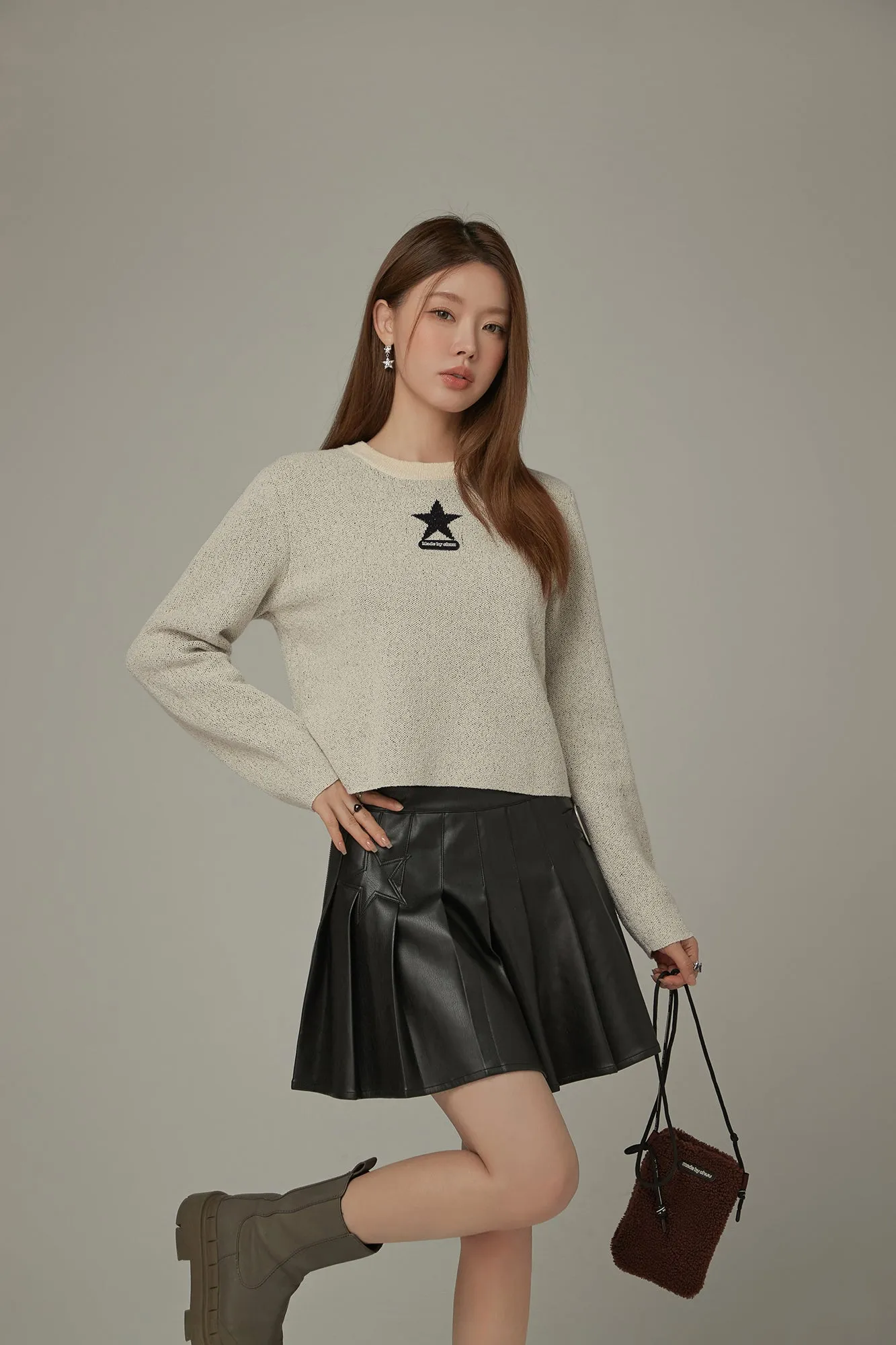 Star Crop Knit Top