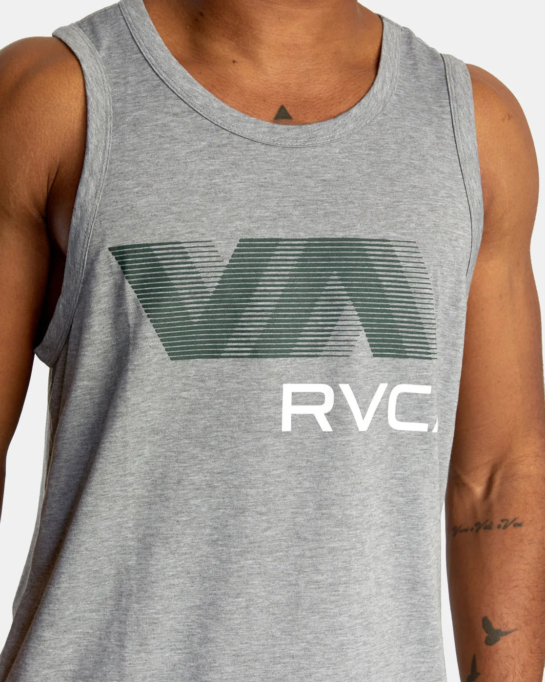 VA RVCA Blur Performance Tank Top - Athletic Heather